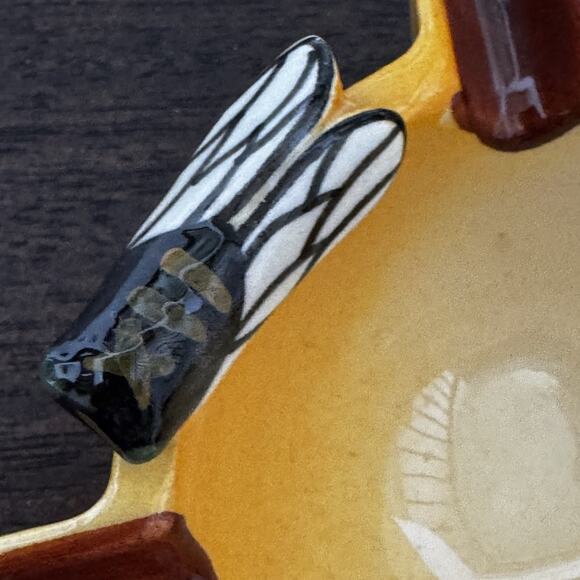 Vintage Ceramic Cicada Ashtray Provençal France Hand Painted Insect Bug Fly Dish - Picture 2 of 16